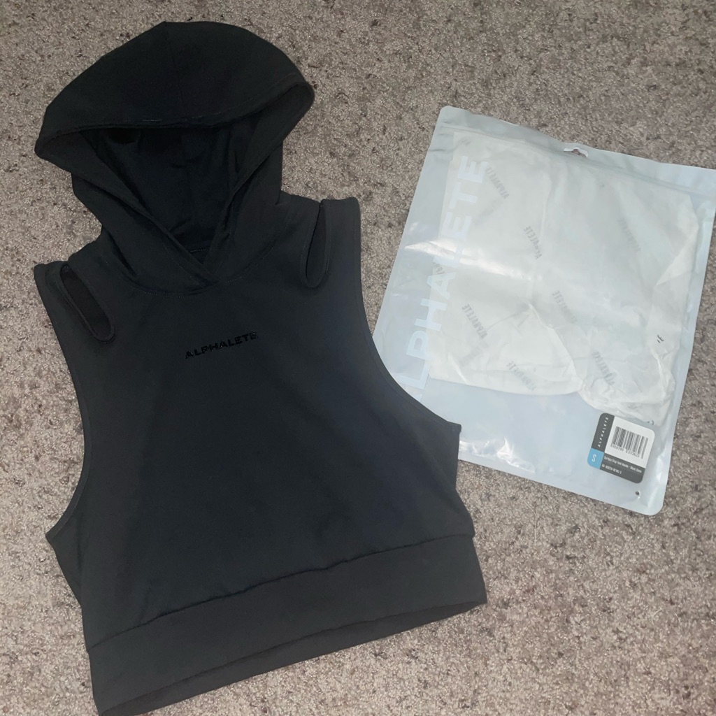 Alphalete Gray Cropped Hoodie Tank
